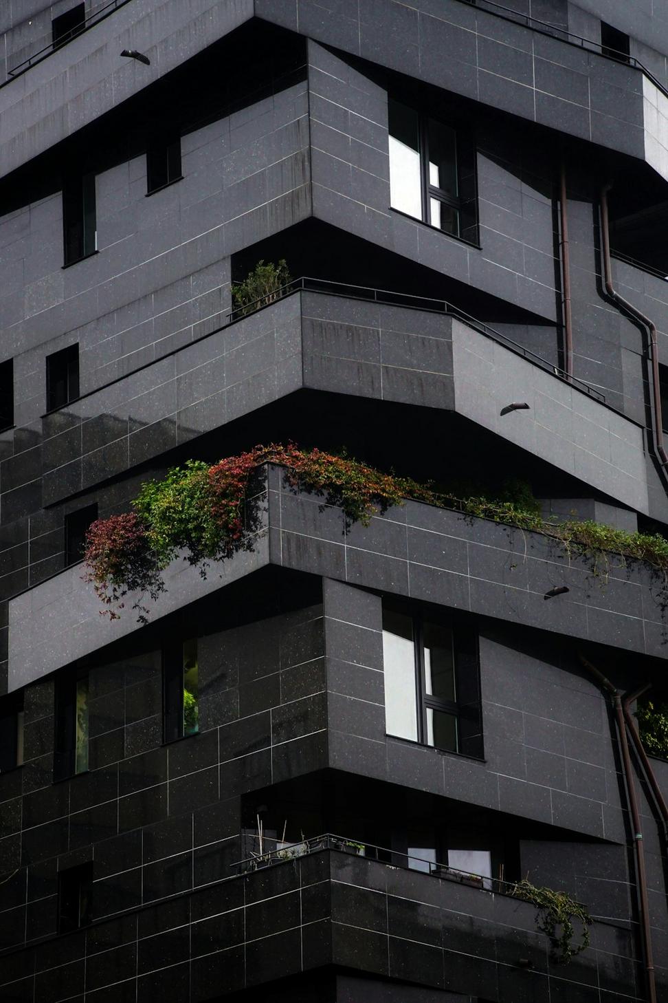 Sustainable commercial building